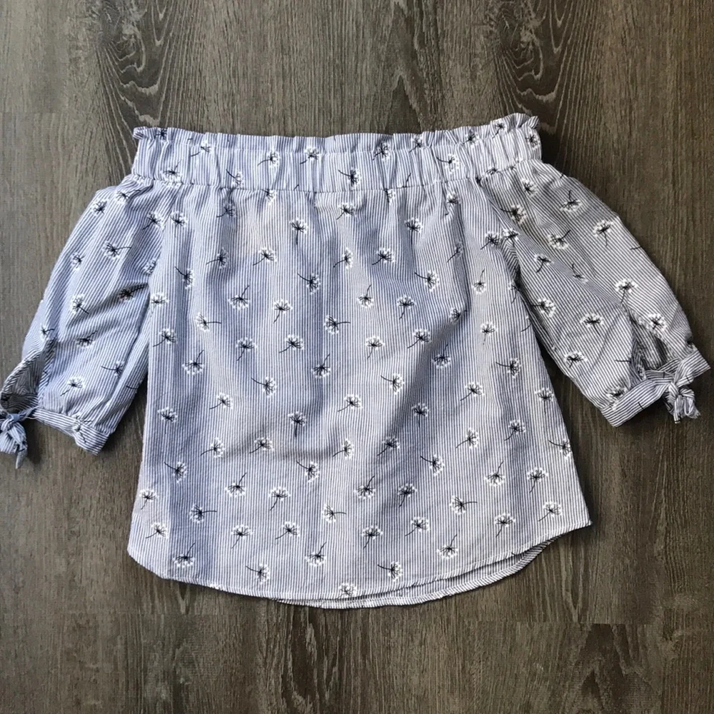 NWT Off the shoulder striped daisy print top M - Picture 4 of 5